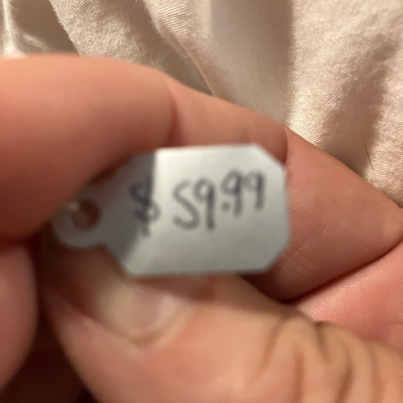 A stunningly designed ring with a triple A quality cubic zirconia in a size 7 - Picture 4 of 4